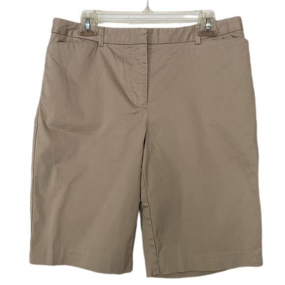 Liz Claiborne Jackie Bermuda Shorts Tan Classic Style Mid Rise Size 10 - Picture 1 of 11